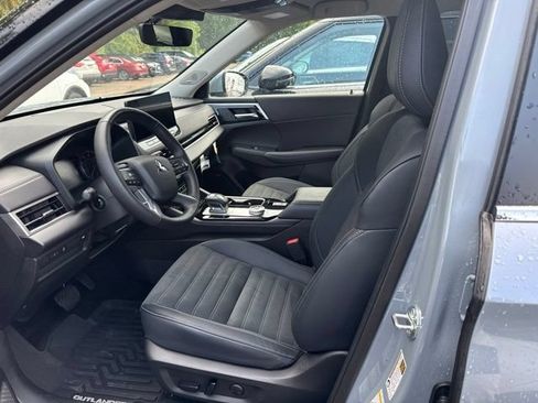 Used 2026 Mitsubishi Outlander SE AWD/4WD image 5