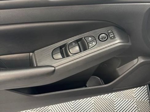 Certified 2025 Nissan Altima 2.5 S FWD image 6
