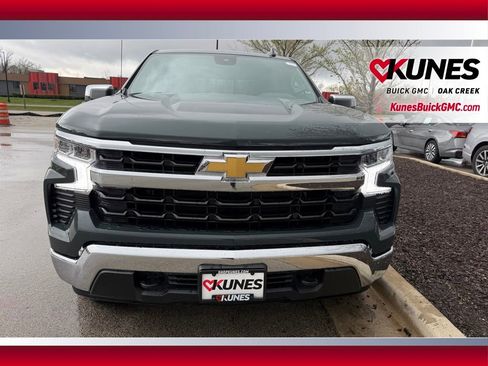 Used 2025 Chevrolet Silverado 1500 LT image 3