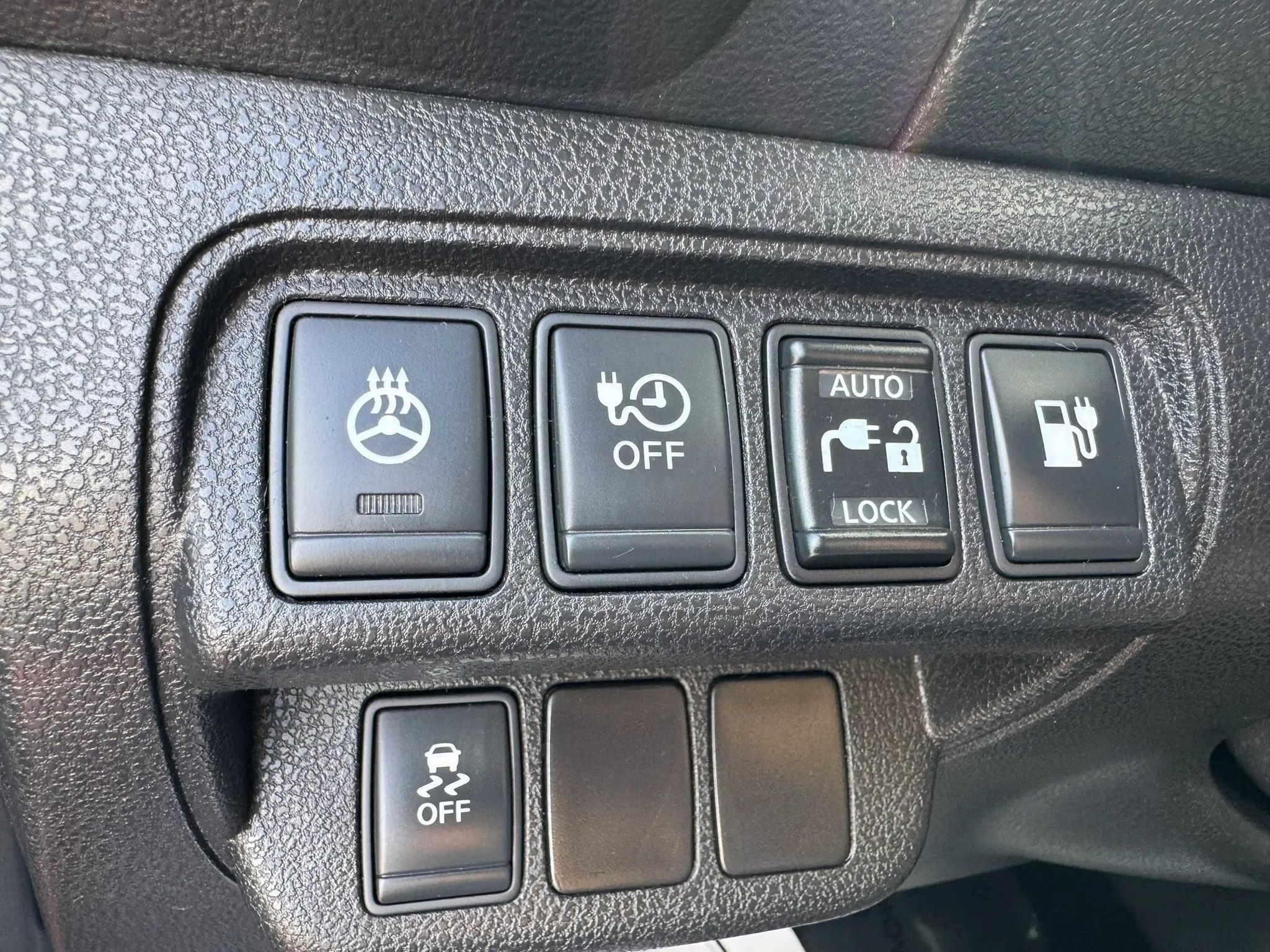 Used 2015 Nissan Leaf S w/ Charge Package FWD image 13
