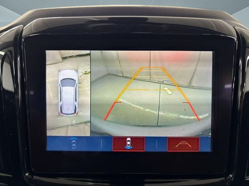 Used 2019 Chevrolet Traverse Premier w/ Redline Edition FWD image 19