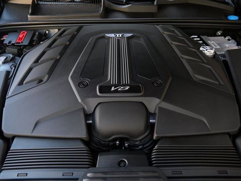 New 2025 Bentley Bentayga Extended Wheelbase image 25