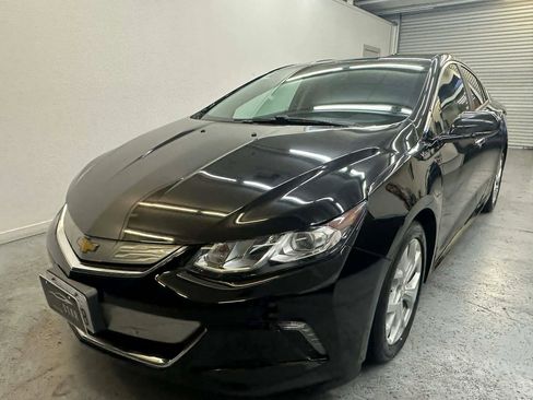 Used 2018 Chevrolet Volt Premier w/ Driver Confidence Package image 34