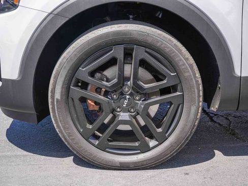 Certified 2024 Kia Telluride EX X-Line AWD/4WD image 11