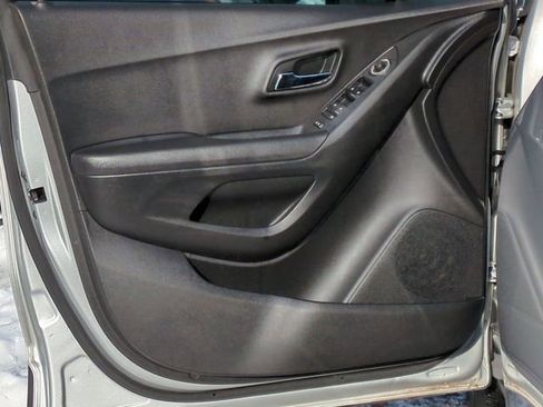 Certified 2019 Chevrolet Trax LT w/ LT Convenience Package image 21