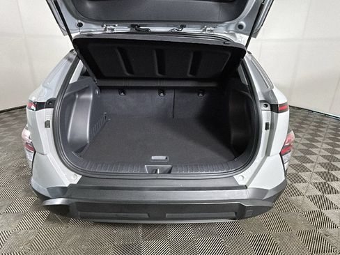 Used 2025 Hyundai Kona SEL FWD image 32