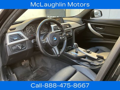 Used 2017 BMW 320i xDrive 320i xDrive image 2