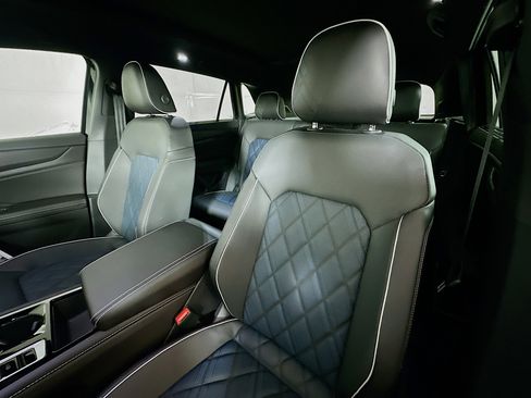 New 2026 Volkswagen Atlas Cross Sport SEL Premium R-Line image 21