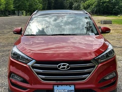 Used 2016 Hyundai Tucson Limited w/ Option Group 03 AWD/4WD image 3