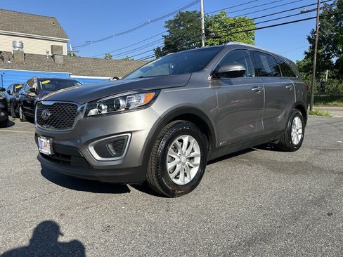 Used 2018 Kia Sorento AWD image 1