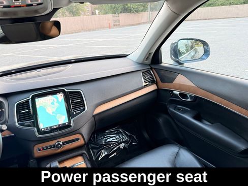 Used 2023 Volvo XC90 T8 Plus image 23