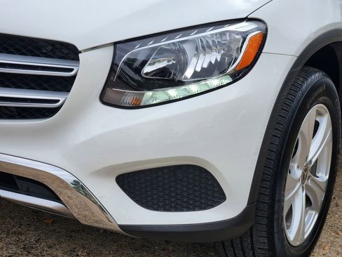 Used 2018 Mercedes-Benz GLC 300 4MATIC image 8