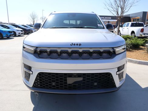 New 2026 Jeep Grand Wagoneer Limited w/ Premium Group II image 10