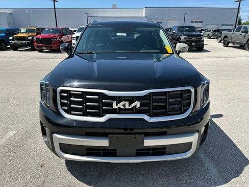 Used 2025 Kia Telluride S AWD/4WD image 3