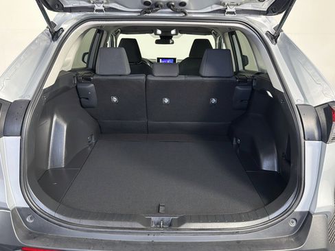 Used 2025 Toyota RAV4 LE AWD/4WD image 29