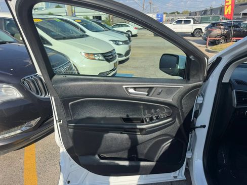 Used 2019 Ford Edge SEL w/ Equipment Group 201A FWD image 7