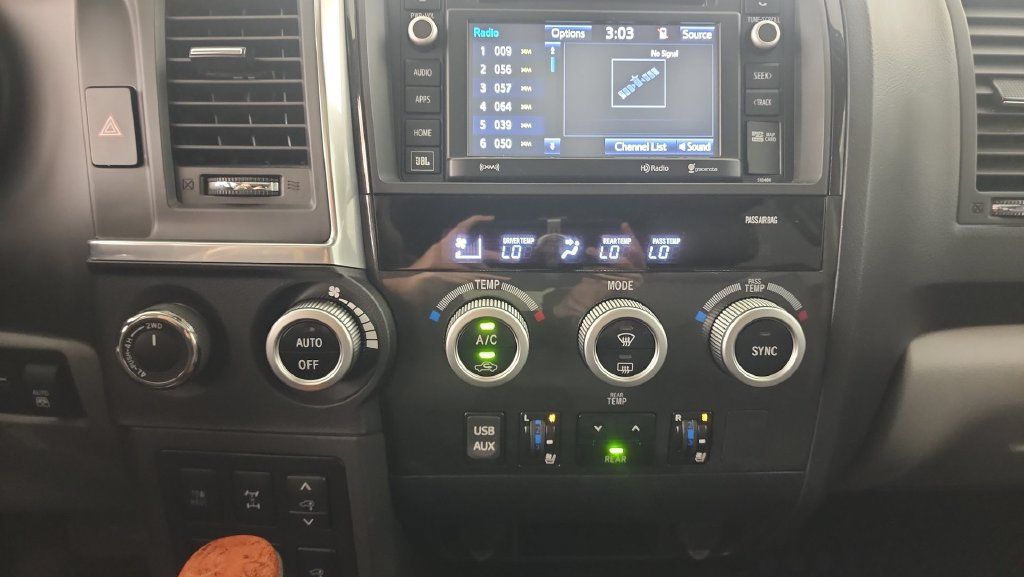 Used 2019 Toyota Sequoia Platinum AWD/4WD image 18