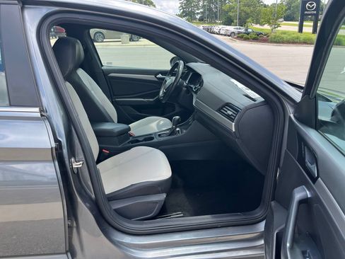 Used 2019 Volkswagen Jetta R-Line w/ R-Line Cold Weather Package FWD image 34