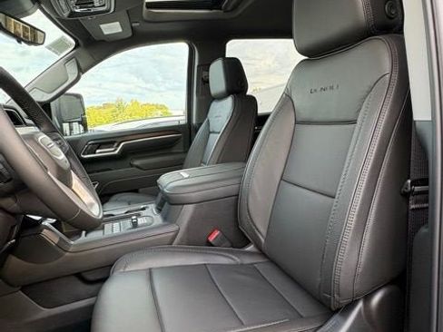 New 2026 GMC Sierra 3500 Denali w/ Denali Reserve Package image 12