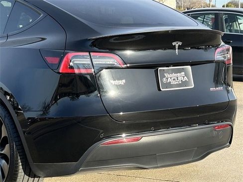 Used 2021 Tesla Model Y Performance image 6
