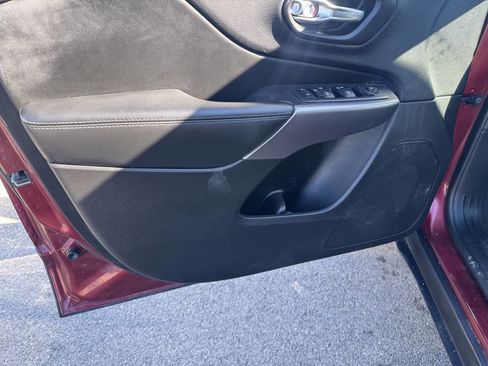 Used 2019 Jeep Cherokee Latitude w/ Popular Appearance Group image 12