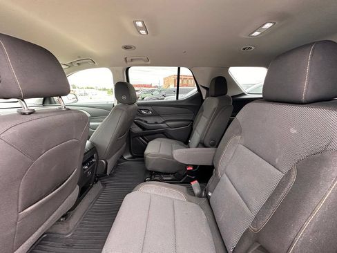 Used 2019 Chevrolet Traverse LT FWD image 18