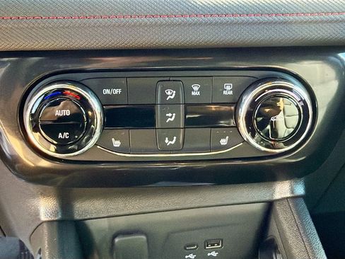 Used 2025 Chevrolet TrailBlazer RS w/ Convenience Package AWD/4WD image 15