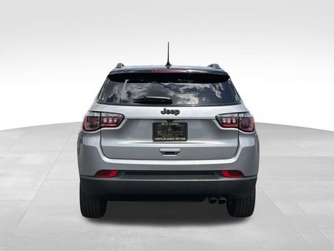 Used 2022 Jeep Compass Latitude w/ Convenience Group FWD image 6