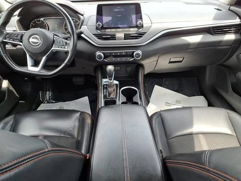 Used 2024 Nissan Altima 2.5 SR FWD image 11