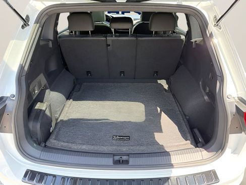 Used 2023 Volkswagen Tiguan SE R-Line AWD/4WD image 24