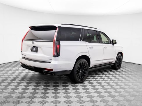 Certified 2023 Cadillac Escalade Sport Platinum w/ LPO, ONYX Package AWD/4WD image 9