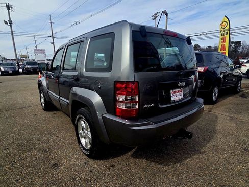 Used 2012 Jeep Liberty Sport image 5