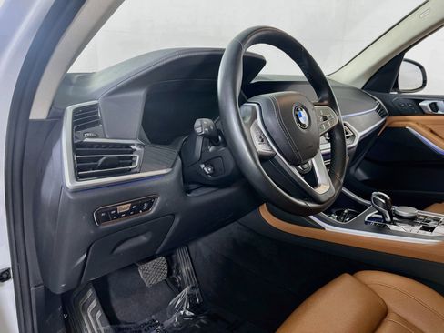 Used 2022 BMW X7 xDrive40i w/ Premium Package AWD/4WD image 9