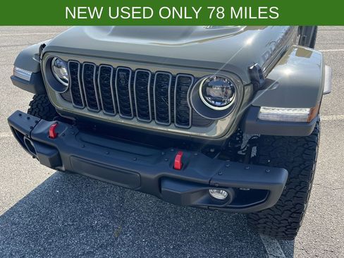 Used 2025 Jeep Wrangler Unlimited Rubicon image 32