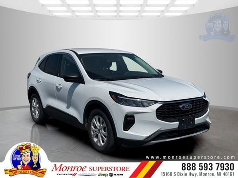 Used 2024 Ford Escape Active FWD image 1