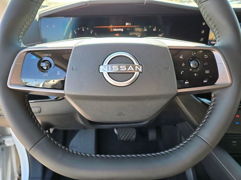 Used 2025 Nissan Murano SV image 24