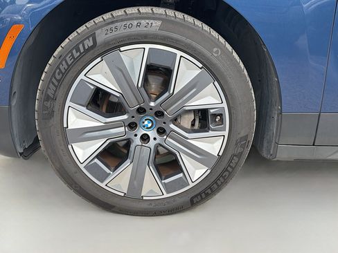 Used 2024 BMW iX xDrive50 w/ Convenience Package AWD/4WD image 42