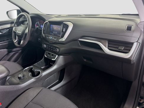 Used 2024 GMC Terrain SLE FWD image 30