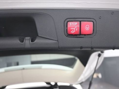 Used 2019 Mercedes-Benz GLC 300 image 25