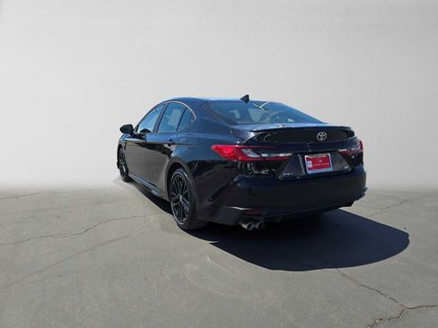 Used 2026 Toyota Camry SE FWD image 5