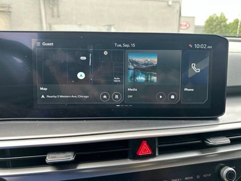 Used 2024 Kia Sorento S w/ Panoramic Sunroof Package FWD image 16
