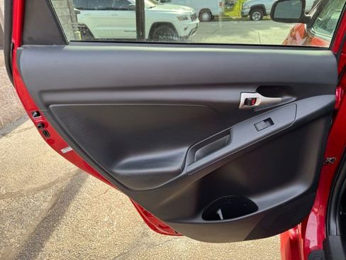 Used 2009 Pontiac Vibe GT image 18