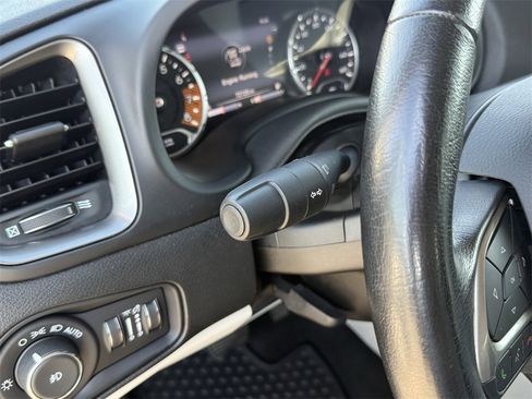 Used 2022 Jeep Renegade Limited image 21