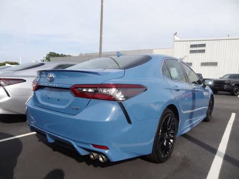 Used 2024 Toyota Camry XSE FWD image 6