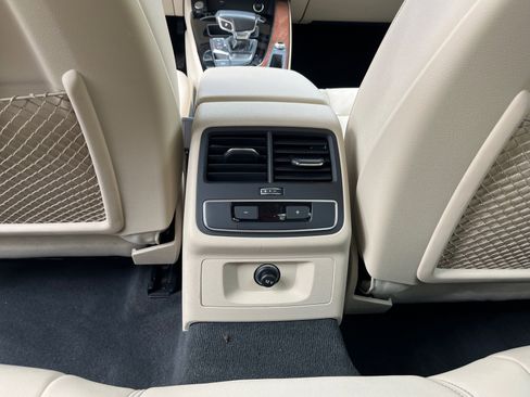 Used 2022 Audi A4 2.0T Premium w/ Convenience Package image 24