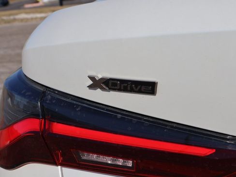 Used 2023 BMW 440i xDrive Convertible w/ Premium Package image 9