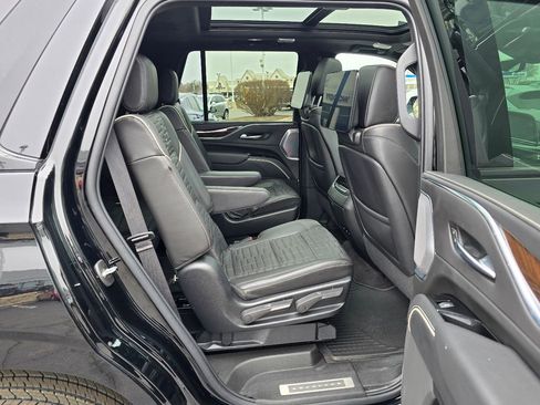 Used 2022 Cadillac Escalade Sport Platinum image 33