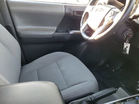 Used 2018 Toyota Tacoma SR5 image 24