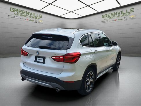 Used 2017 BMW X1 xDrive28i AWD/4WD image 5