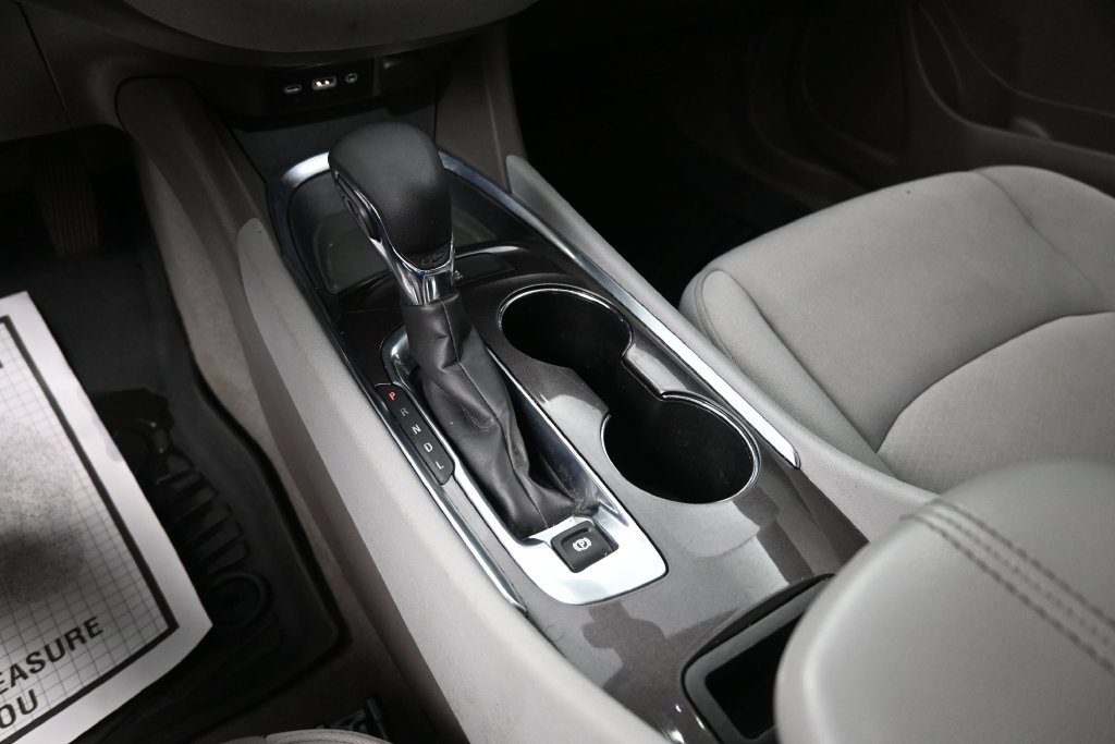 Used 2022 Chevrolet Malibu LT FWD image 36